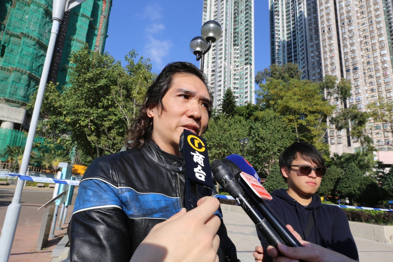 鄒秉恬(左)去信區議會建議康文署,在沙灘清潔活動時禁止沙灘出現「比堅尼」。(資料圖片/洪琦琦攝) 鄒秉恬(左)去信區議會建議康文署,在沙灘清潔活動時禁止沙灘出現「比堅尼」。(資料圖片/洪琦琦攝)