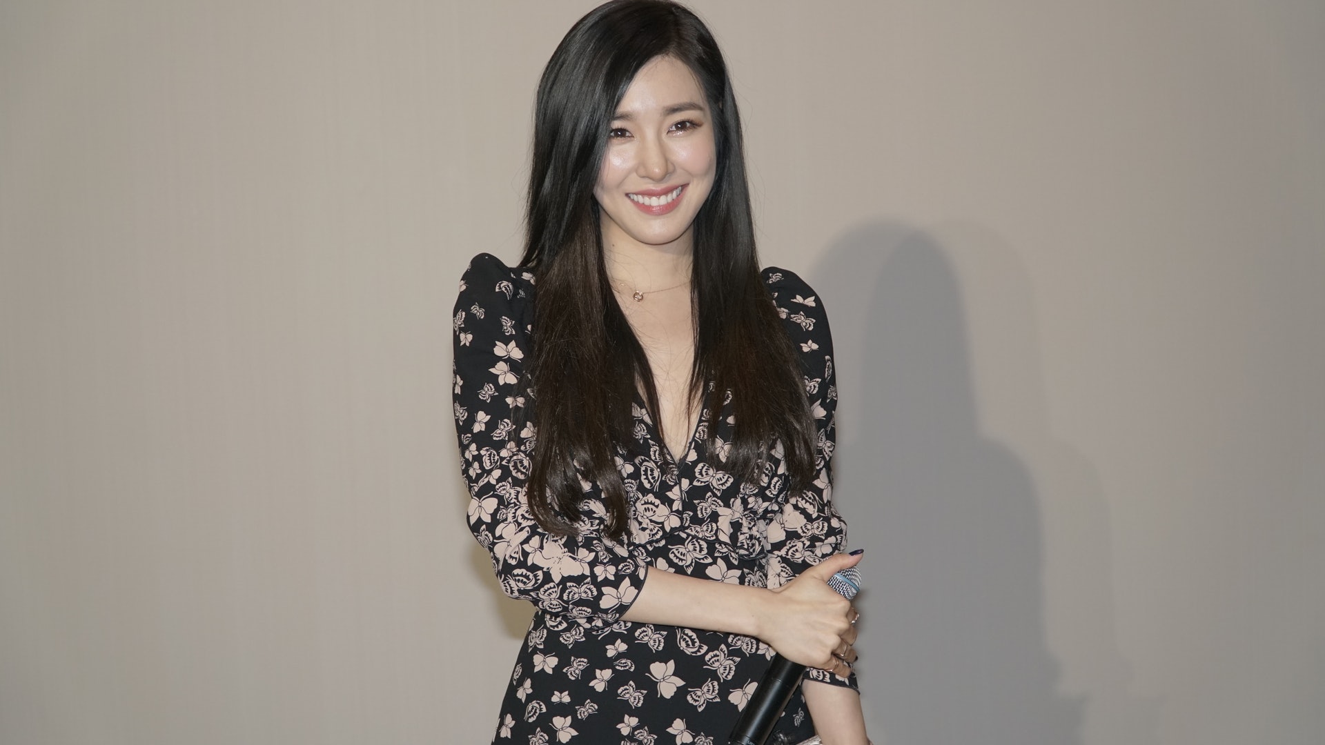 Tiffany指仍有同少女時代聯絡 曬廣東話:我好掛住你哋 Tiffany指仍有同少女時代聯絡 曬廣東話:我好掛住你哋
