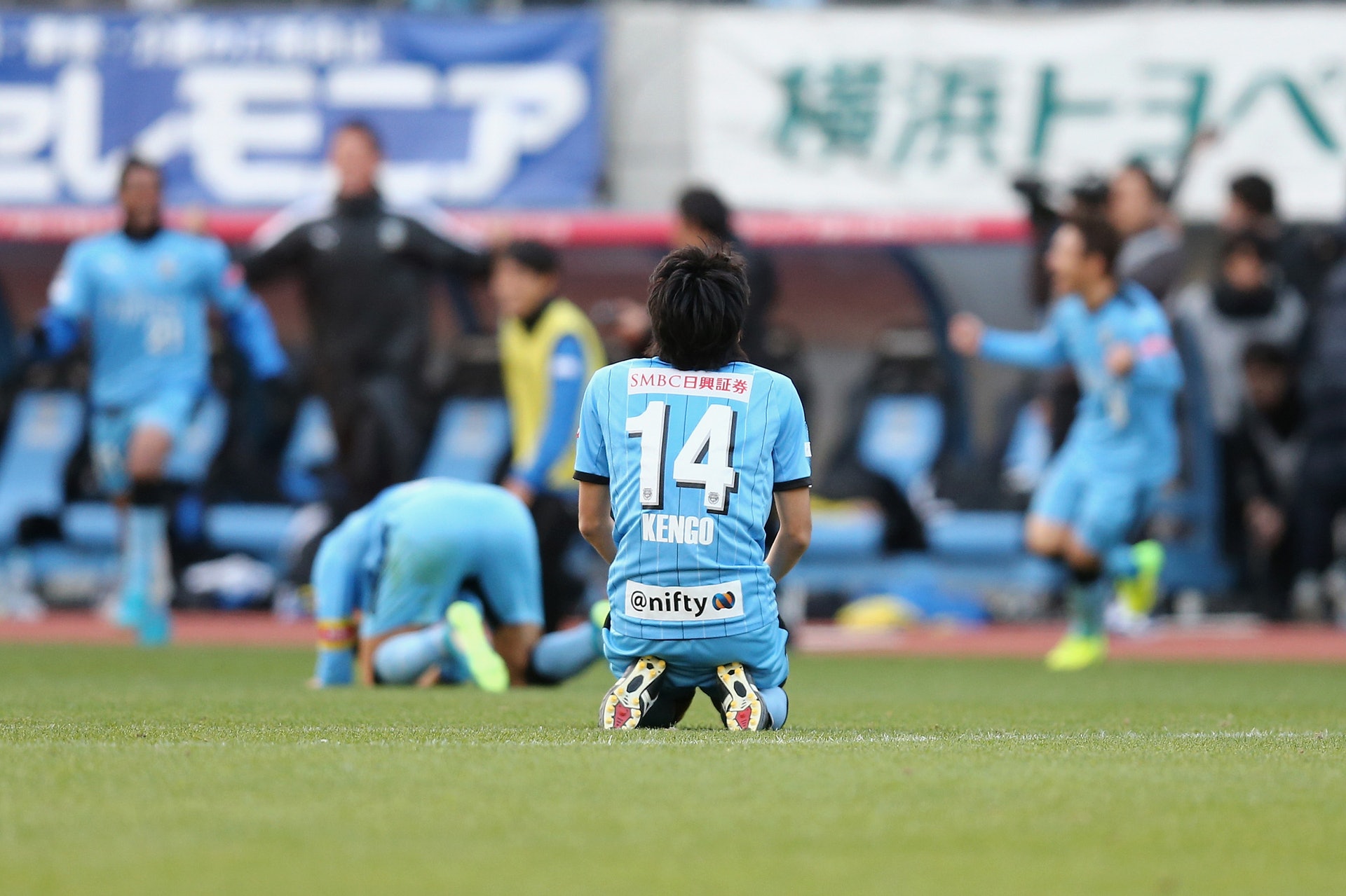 J League 中村憲剛生涯15季終奪冠軍鳴笛一刻流下男兒淚 香港01 即時體育 J League 中村憲剛生涯15季終奪冠軍鳴笛一刻流下男兒淚 香港01 即時體育