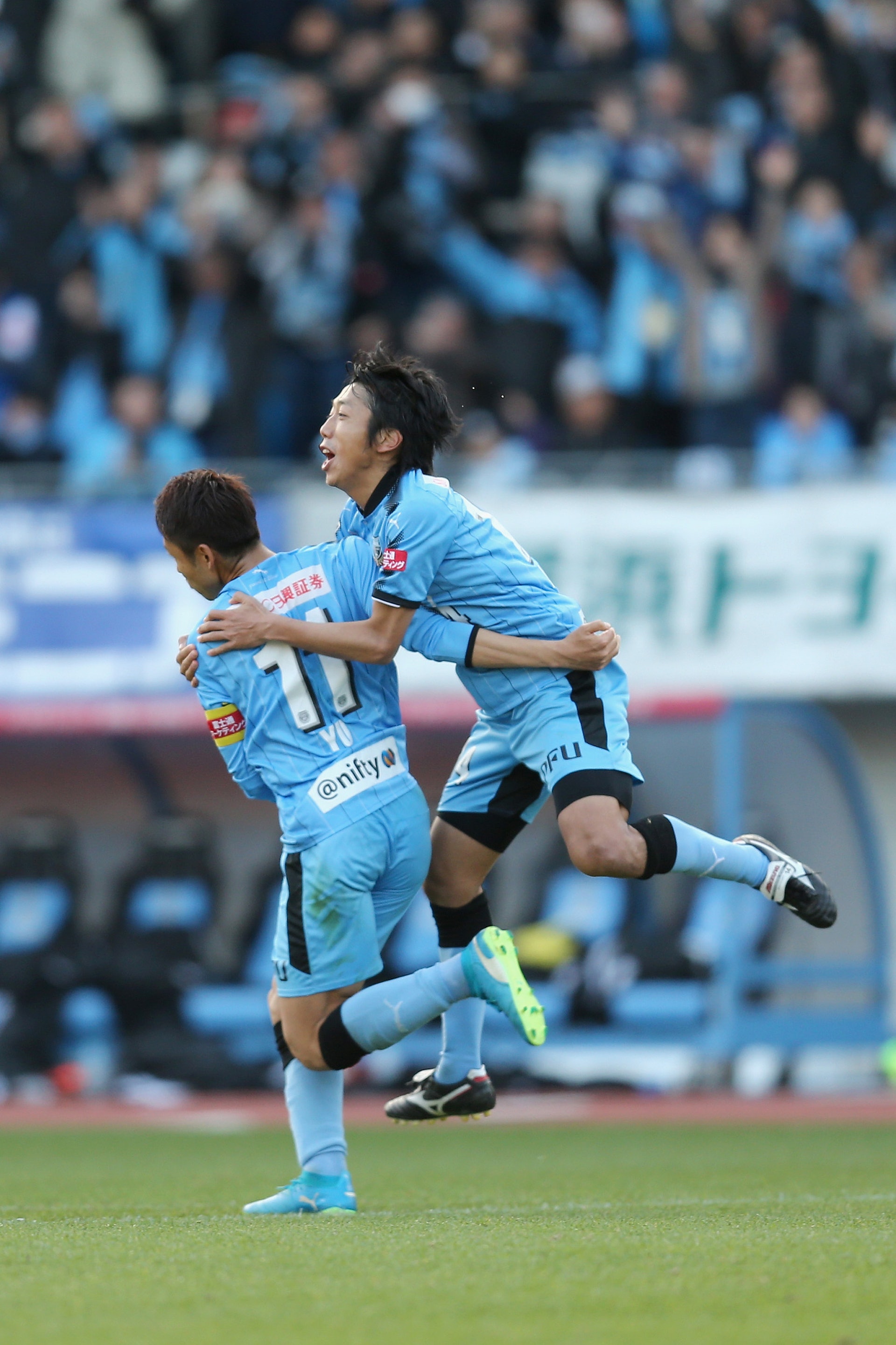 J League 中村憲剛生涯15季終奪冠軍鳴笛一刻流下男兒淚 香港01 即時體育 J League 中村憲剛生涯15季終奪冠軍鳴笛一刻流下男兒淚 香港01 即時體育