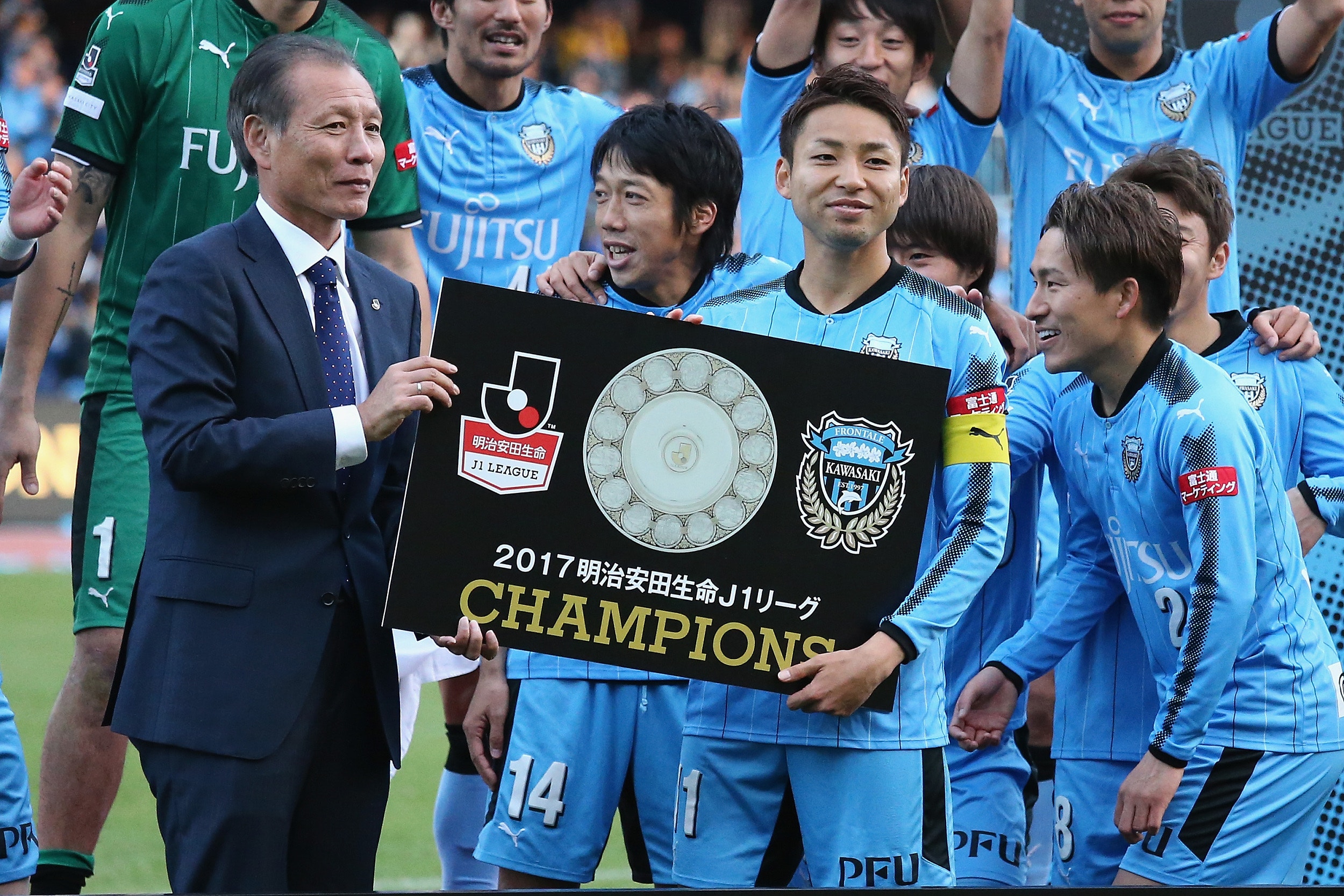 J League 中村憲剛生涯15季終奪冠軍鳴笛一刻流下男兒淚 香港01 即時體育