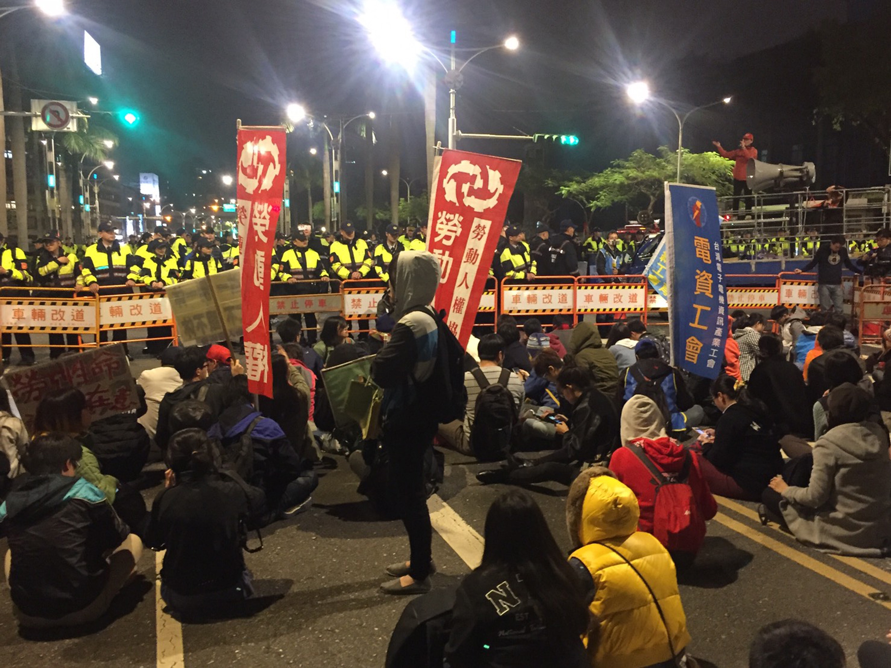 台灣勞基法修正案爭議下初審過關　全案保留送交立法院院會審議