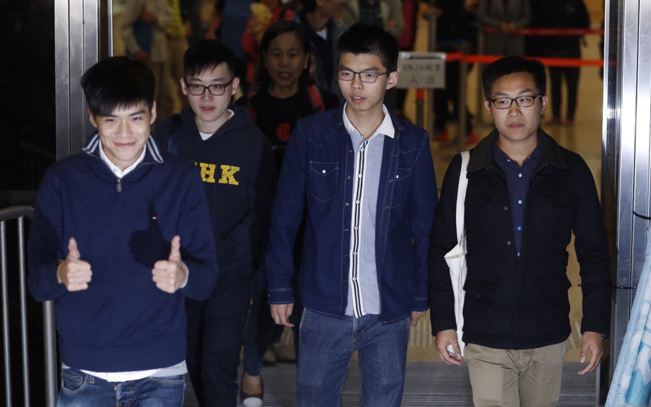 【佔旺藐視法庭案】黃之鋒岑敖暉等犯案時未滿21歲　判刑再押後