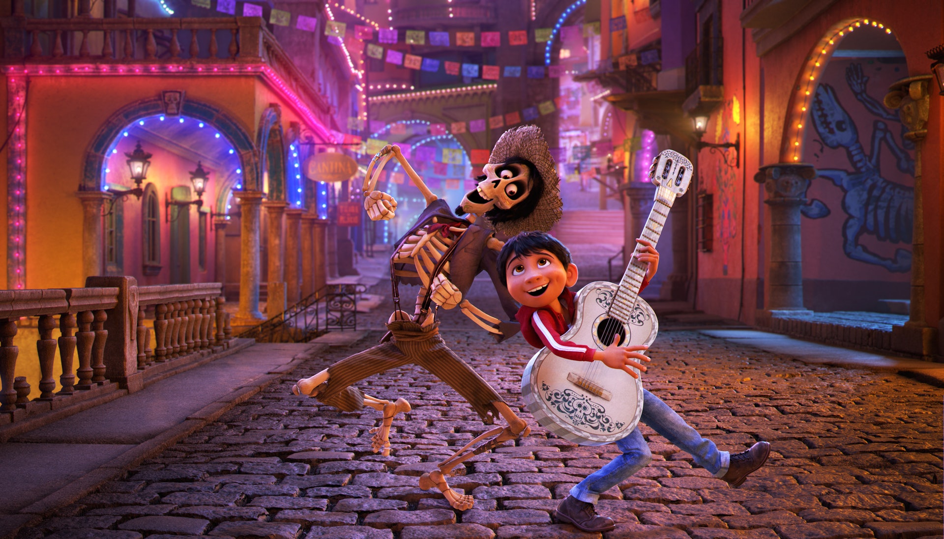 Pixar新作《玩轉極樂園》(Coco)就是林敬雄作為場面構圖總監的新作。 Pixar新作《玩轉極樂園》(Coco)就是林敬雄作為場面構圖總監的新作。