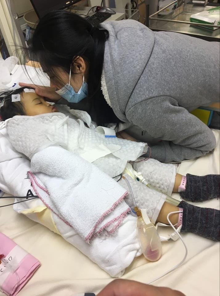 1歲B女予恩非常可愛。（「小予恩關懷禱告組」專頁圖片）