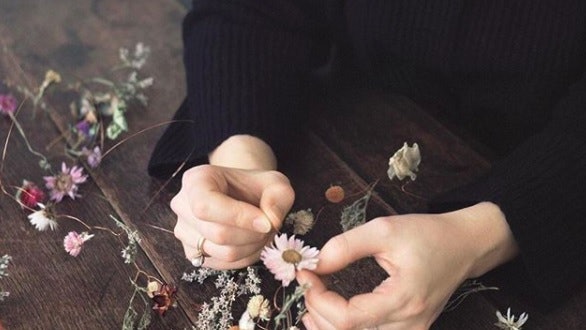 【香水有種含義】出席婚禮要噴橙花香?周年紀念則抹代表浪漫的… 【香水有種含義】出席婚禮要噴橙花香?周年紀念則抹代表浪漫的…