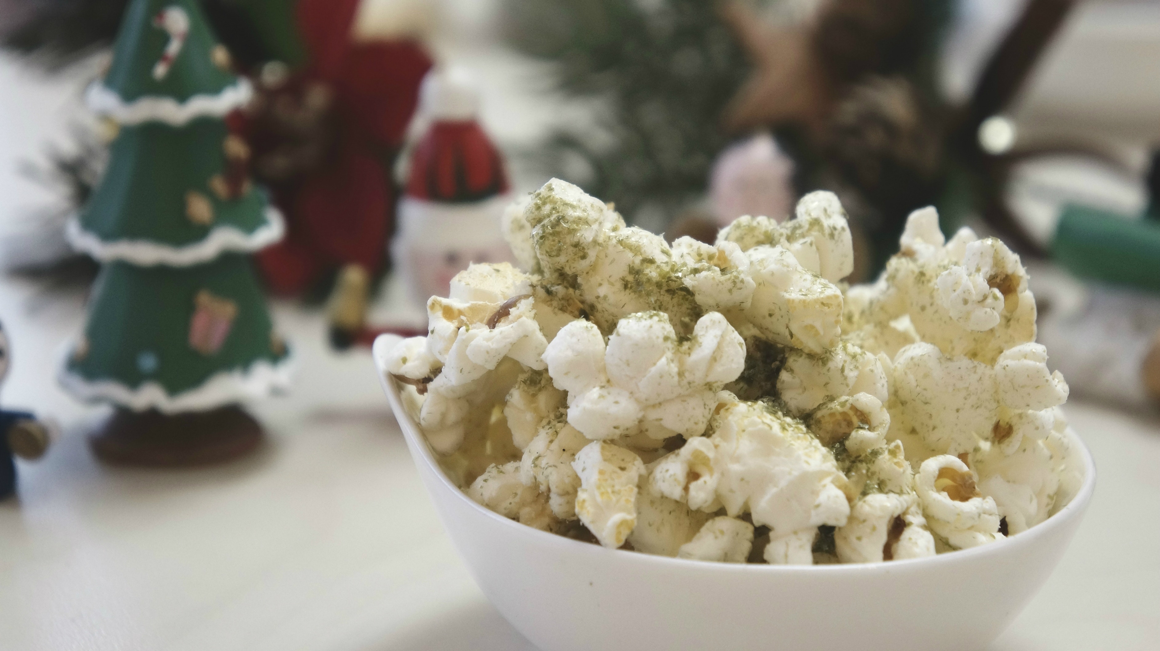 只要簡單將玉米乾爆開,再加入自己喜歡的材料shake shake就完成。