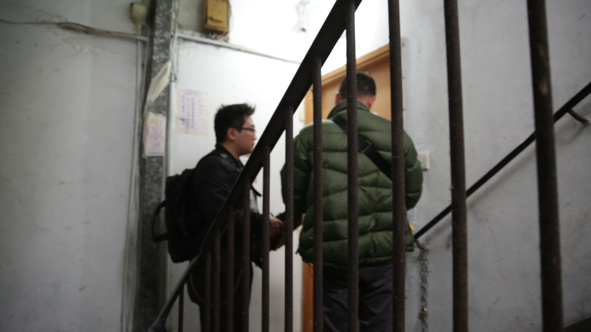 【劏房碎屍案】遇害女童臉皮被割走未尋回 內地生父趕赴香港 【劏房碎屍案】遇害女童臉皮被割走未尋回 內地生父趕赴香港