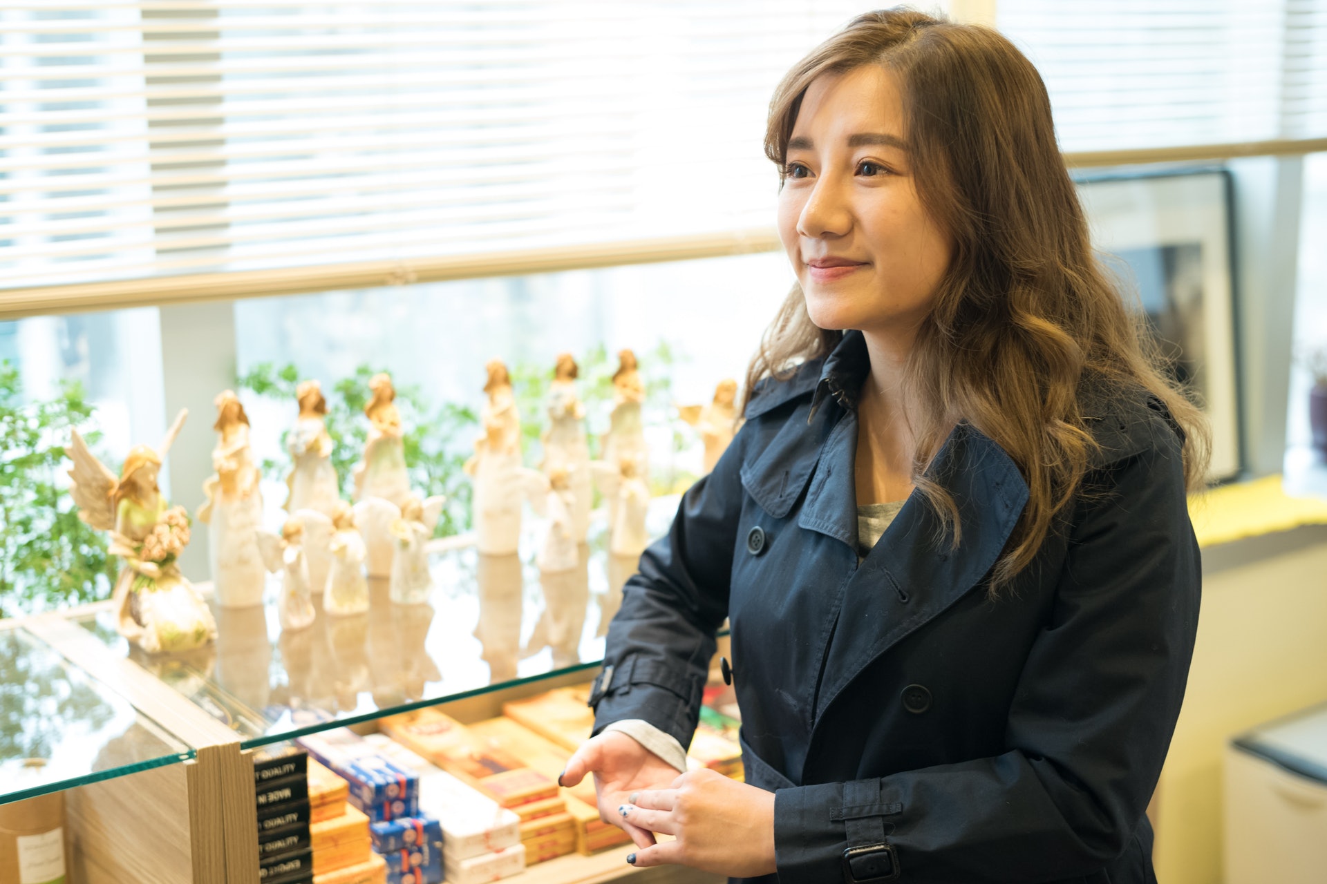 最感受到天使的一刻,是在一次冥想的聚會之中。她感受到自己在草地上,好像有大對翅膀包圍著自己一樣。很溫暖,感覺一切憂慮全消。(高仲明攝)