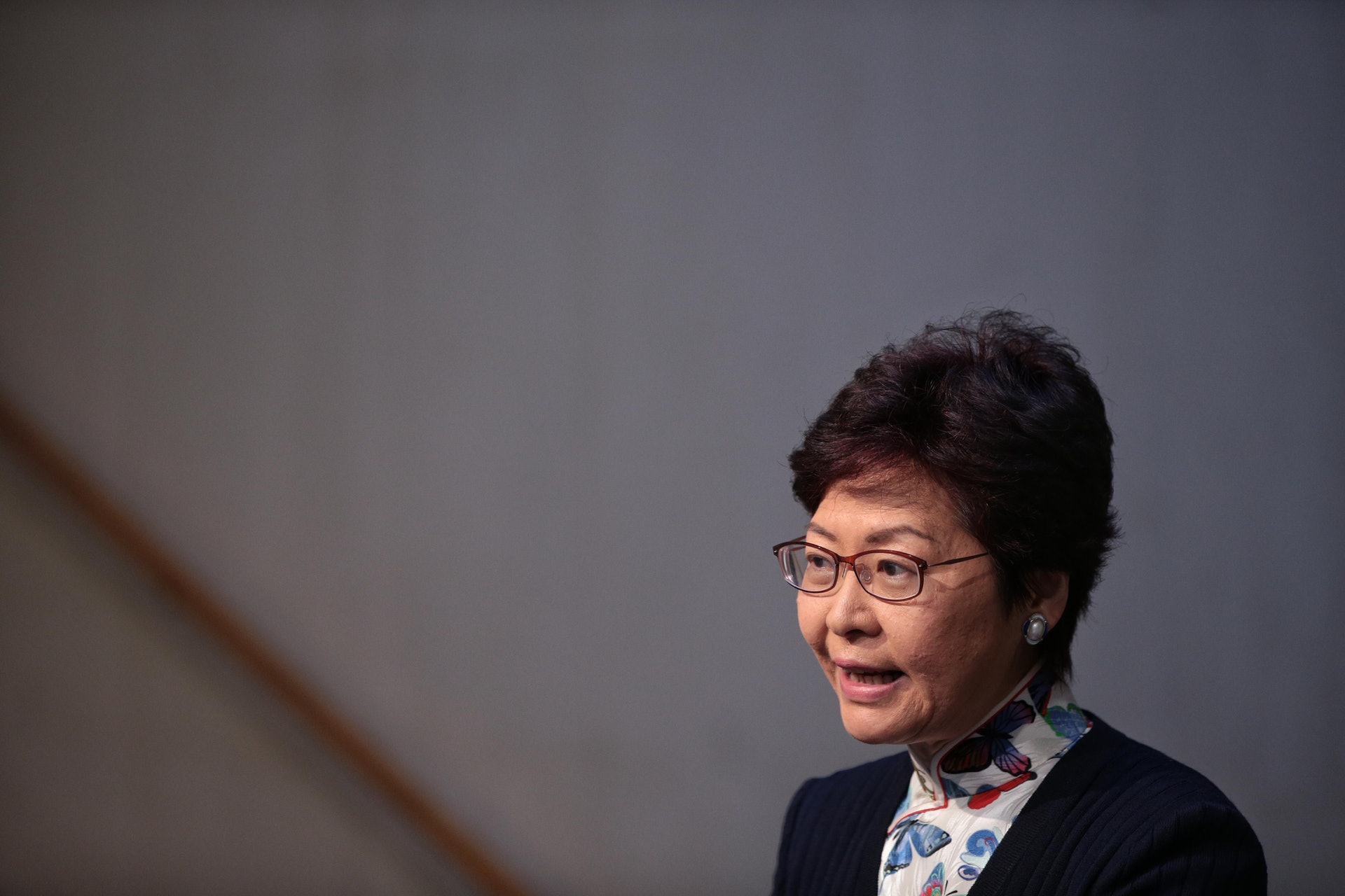 林鄭月娥批評,部分法律界人士提出對高鐵一地兩檢的質疑,是以「精英心態」看待內地法律制度。(資料圖片) 林鄭月娥批評,部分法律界人士提出對高鐵一地兩檢的質疑,是以「精英心態」看待內地法律制度。(資料圖片)