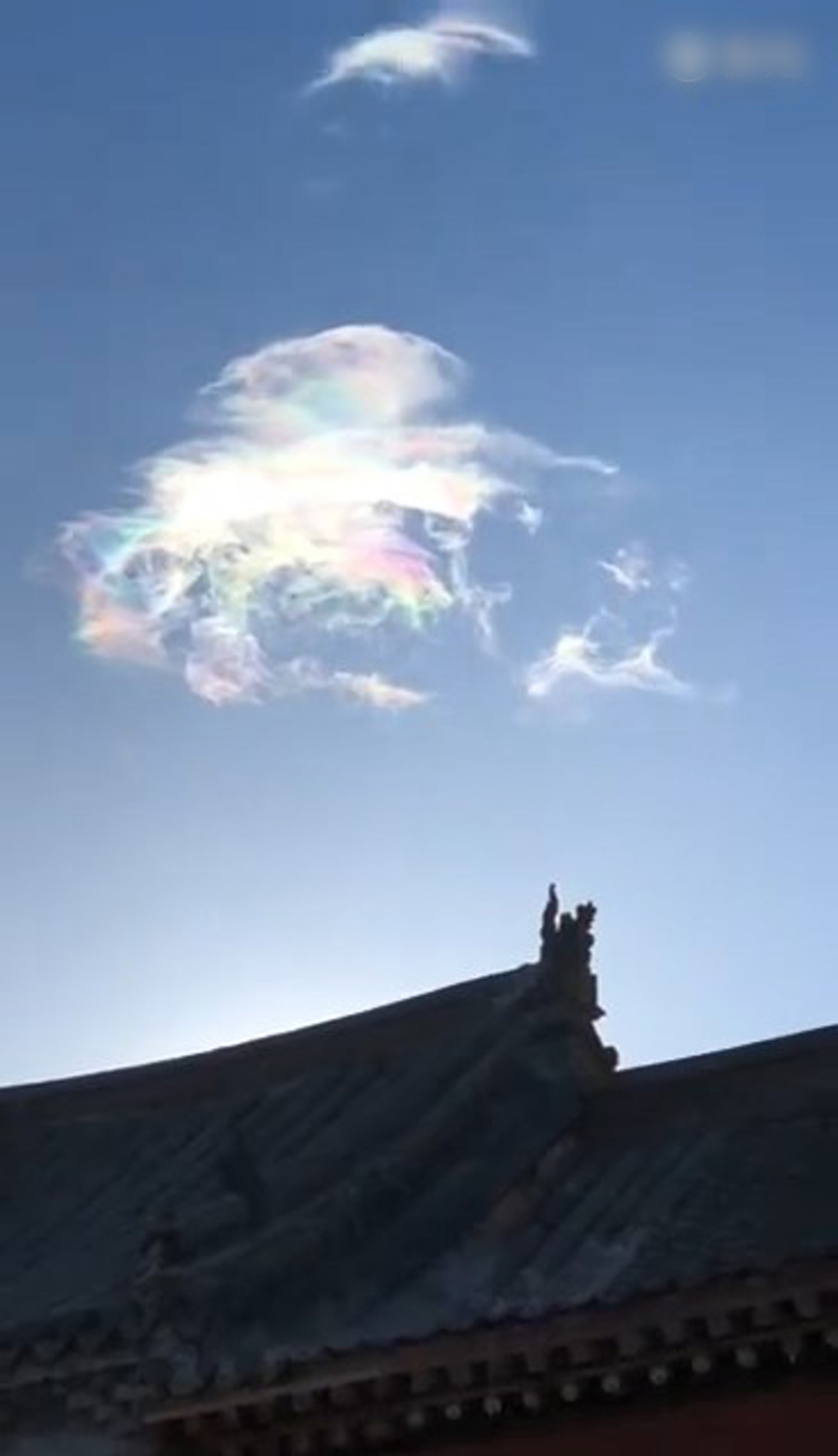 山西現百變 七彩雲 民眾憂為天災先兆氣象專家 自然現象 香港01 熱爆話題 山西現百變 七彩雲 民眾憂為天災先兆氣象專家 自然現象 香港01 熱爆話題