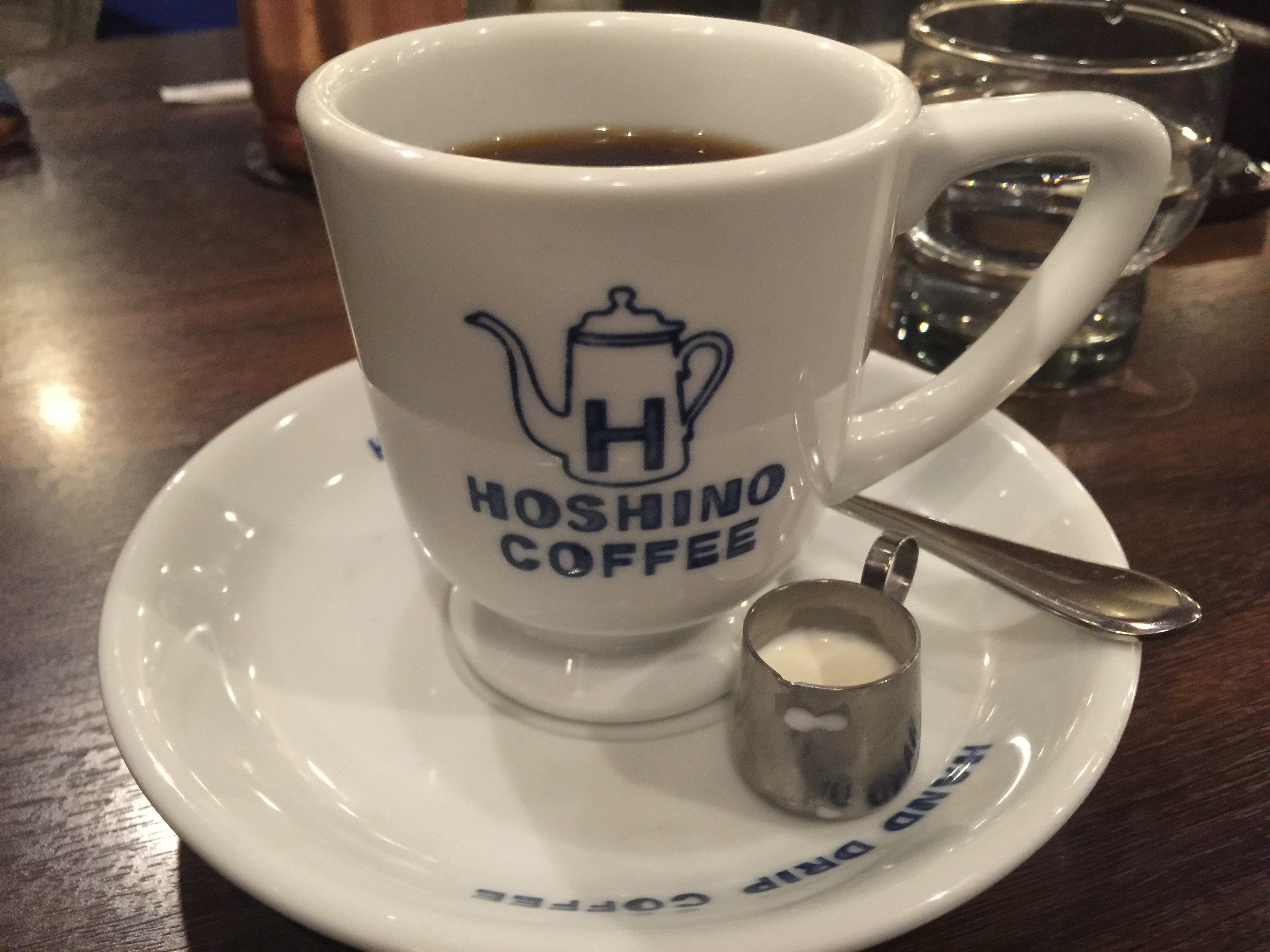 星乃咖啡是連鎖店，圖為其自家咖啡杯。