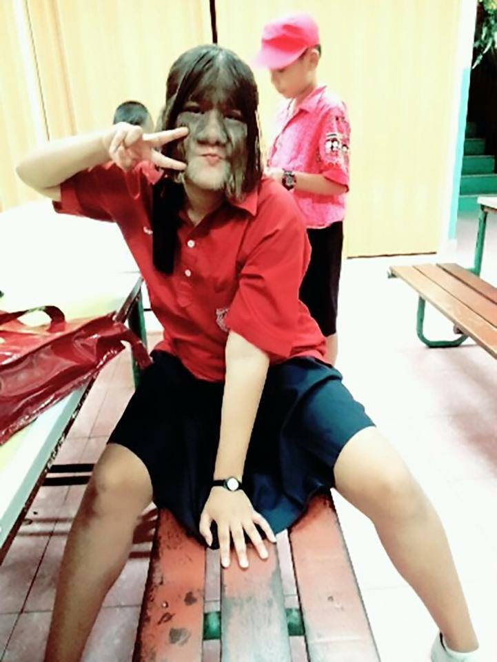 素素樊獲健力士世界紀錄認證為「世上最多毛女孩」，她患極罕見的「狼人症候群」遺傳疾病，身上及臉長都滿毛。（Sumatra Susuphan fb圖片）