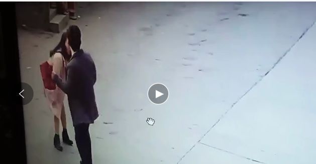 女網民按指示到取件地點時，一名男子突然衝向她，並對她拳打腳踢。（網上圖片）