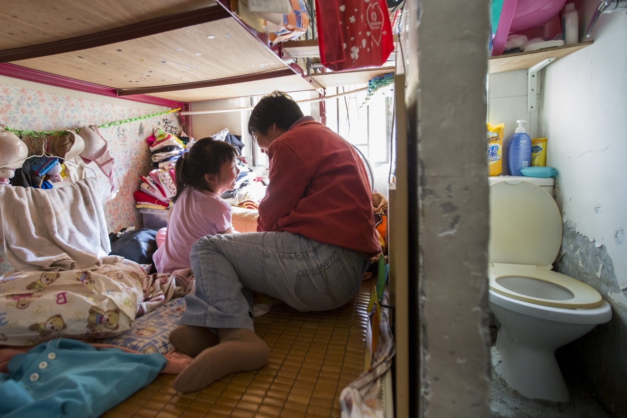 統計處：全港逾9萬個劏房住20.9萬人 人均居住面積僅56.5呎