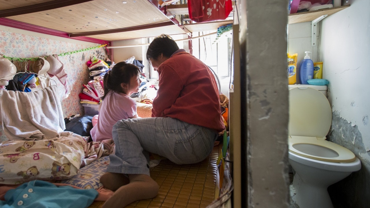 統計處:全港逾9萬個劏房住20.9萬人 人均居住面積僅56.5呎