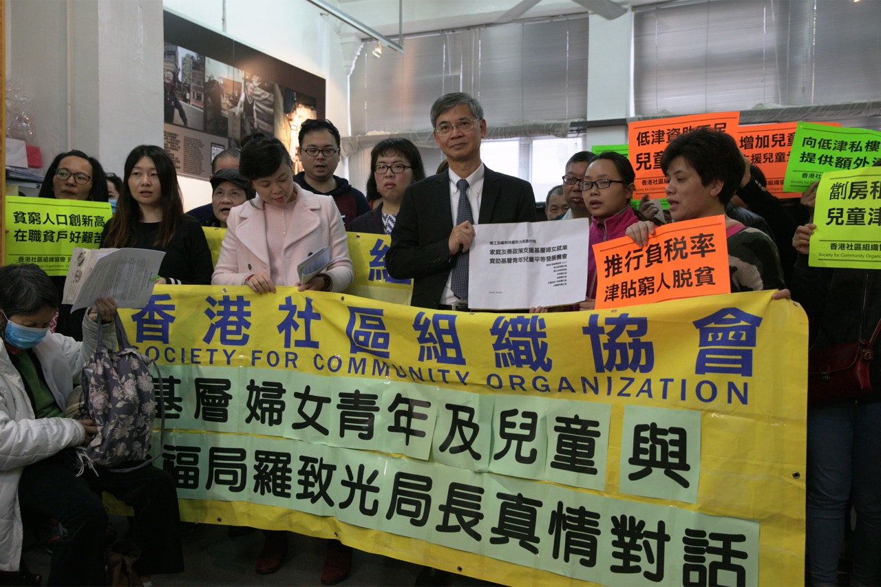 長羅致光今會見關注精神健康政策組織，承認本港精神健康服務起步較遲，但強調是必須要做。（歐嘉樂攝）