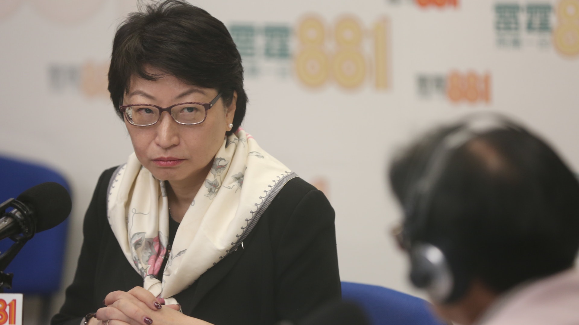【鄭若驊僭建】上電台七度道歉 其他物業也僭建?鄭:「跟進中」 【鄭若驊僭建】上電台七度道歉 其他物業也僭建?鄭:「跟進中」