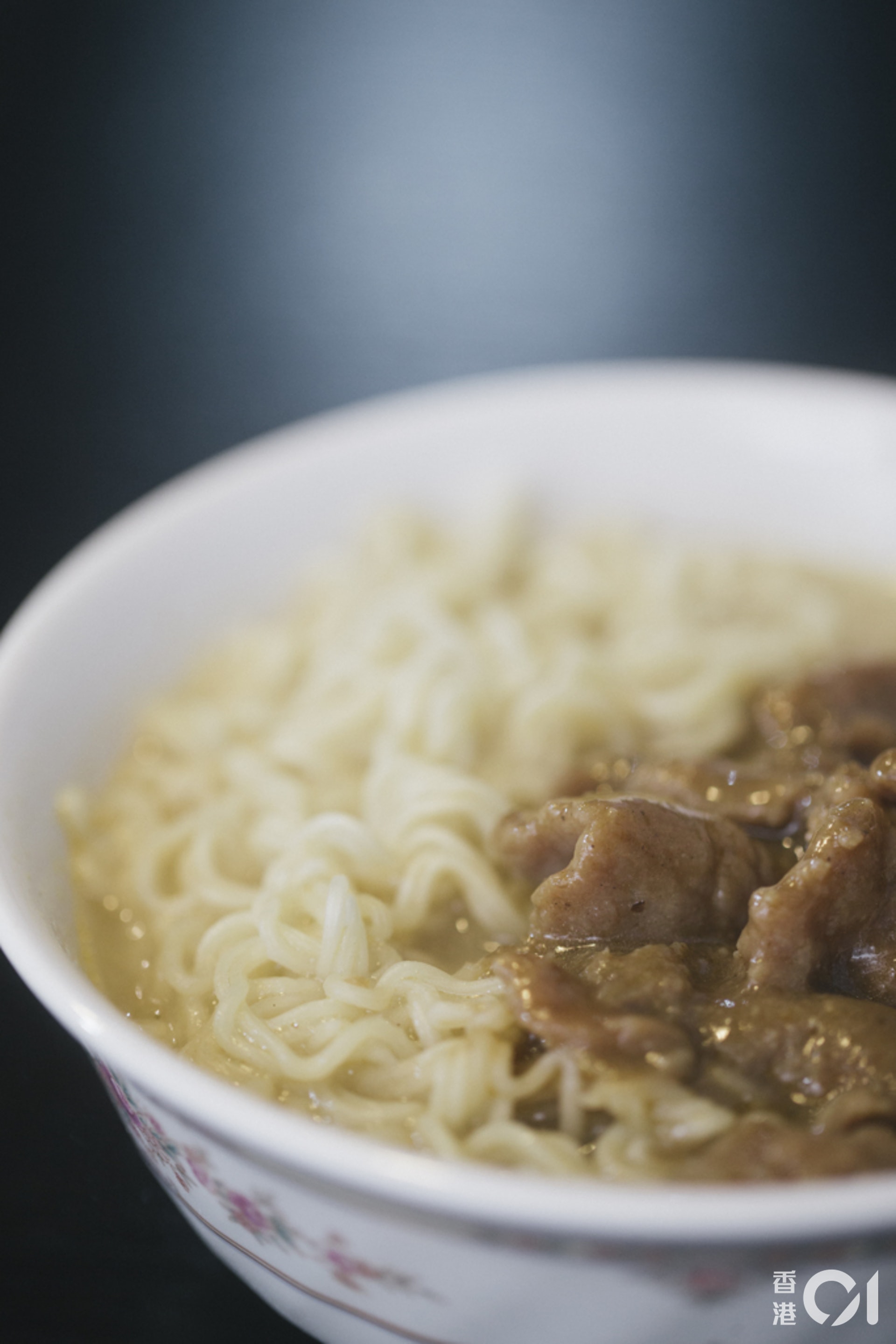 沙嗲牛肉麵除了是熱門早餐之選之外,亦成為遊客訪港必食名菜。(林振東攝) 沙嗲牛肉麵除了是熱門早餐之選之外,亦成為遊客訪港必食名菜。(林振東攝)