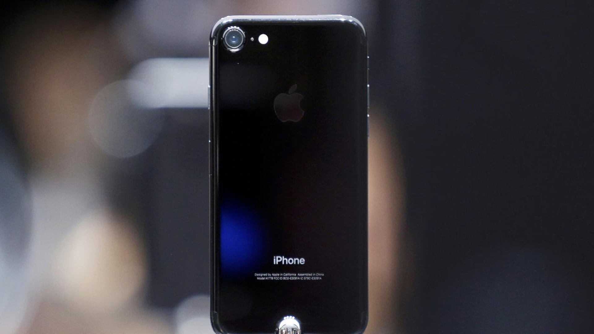 Apple發現有少部分的iPhone 7會在網絡覆蓋正常下,出現「沒有服務」的情況。(路透社) Apple發現有少部分的iPhone 7會在網絡覆蓋正常下,出現「沒有服務」的情況。(路透社)