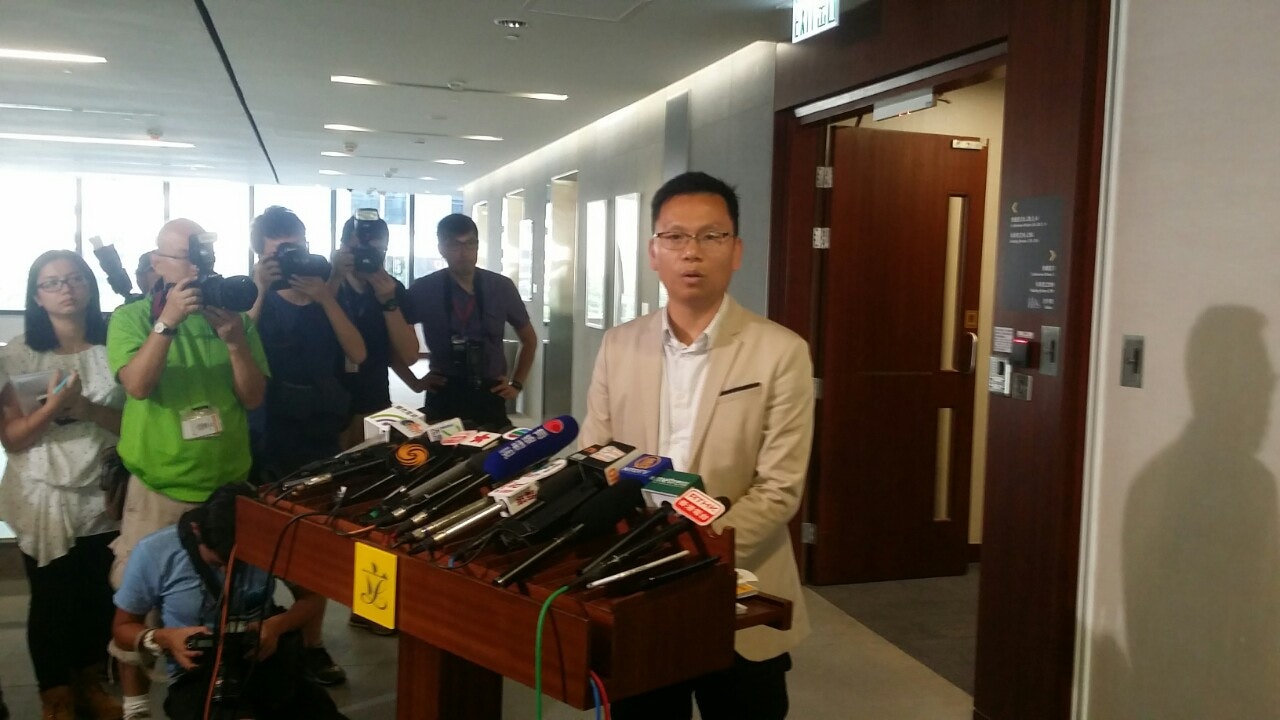 陳恒鑌反駁:太太轉廣華分娩按程序 獲安排住「細房」 陳恒鑌反駁:太太轉廣華分娩按程序 獲安排住「細房」