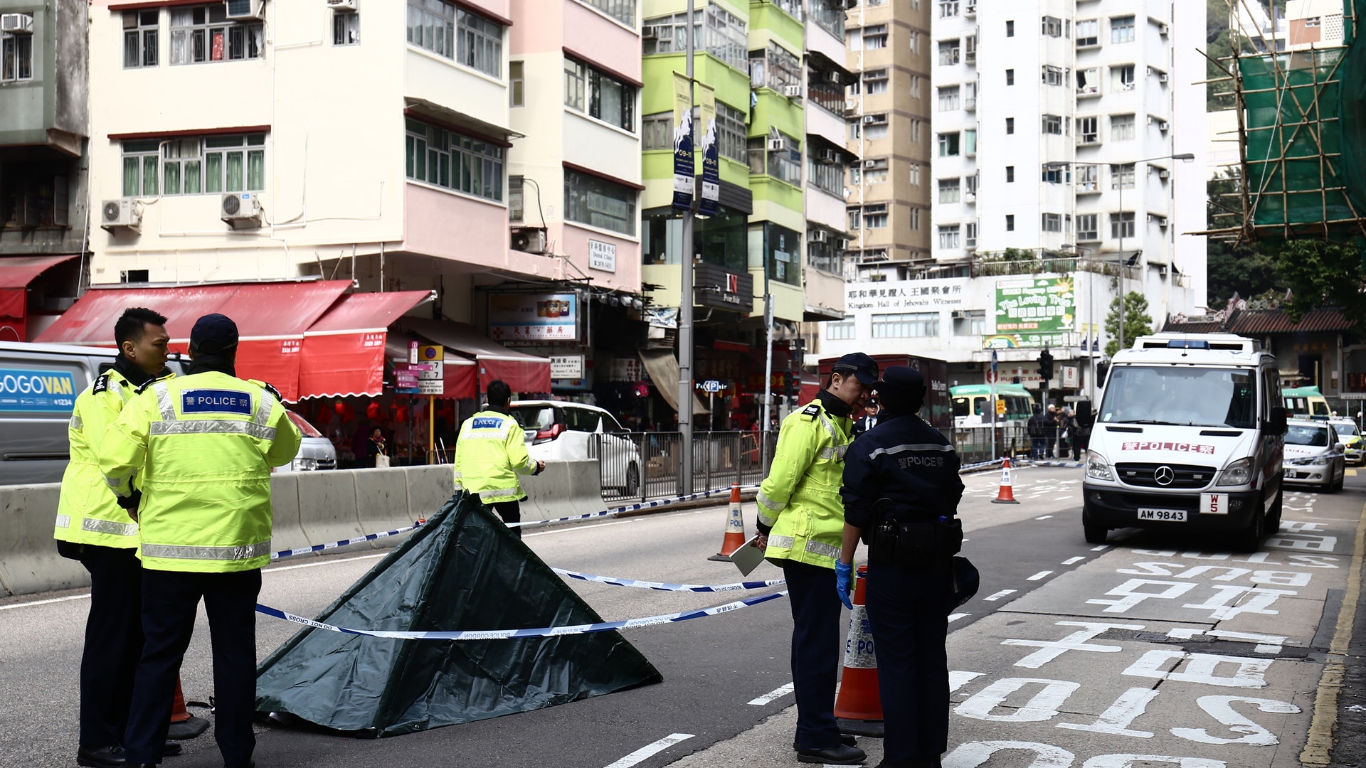 【冷血司機】香港仔老婦被泥頭車撞斃 警400米外尋涉事車拘司機 【冷血司機】香港仔老婦被泥頭車撞斃 警400米外尋涉事車拘司機