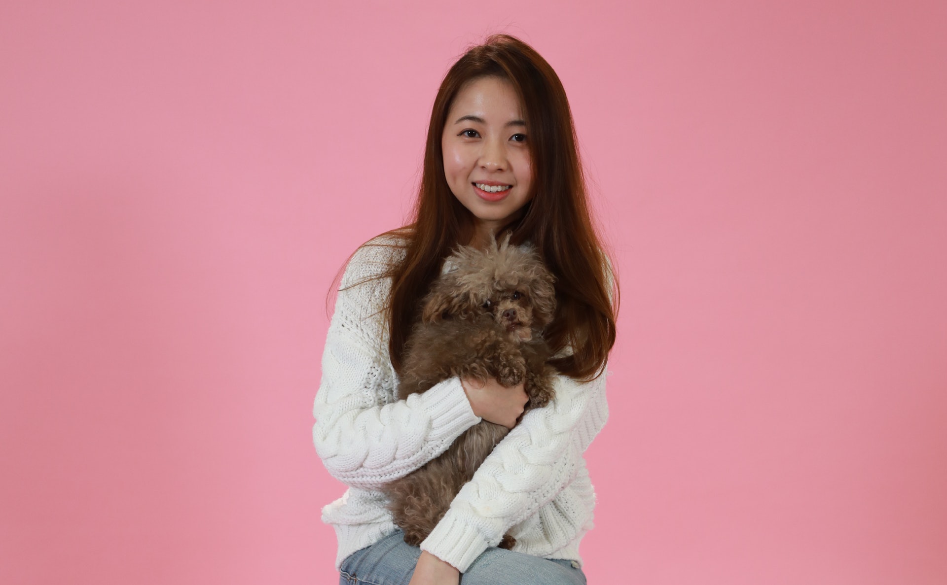訪問當日,Yumi帶同愛犬接受訪問。Yumi表示,Long D的2年間,家中小狗亦是自己的精神支柱之一。(張定明攝) 訪問當日,Yumi帶同愛犬接受訪問。Yumi表示,Long D的2年間,家中小狗亦是自己的精神支柱之一。(張定明攝)