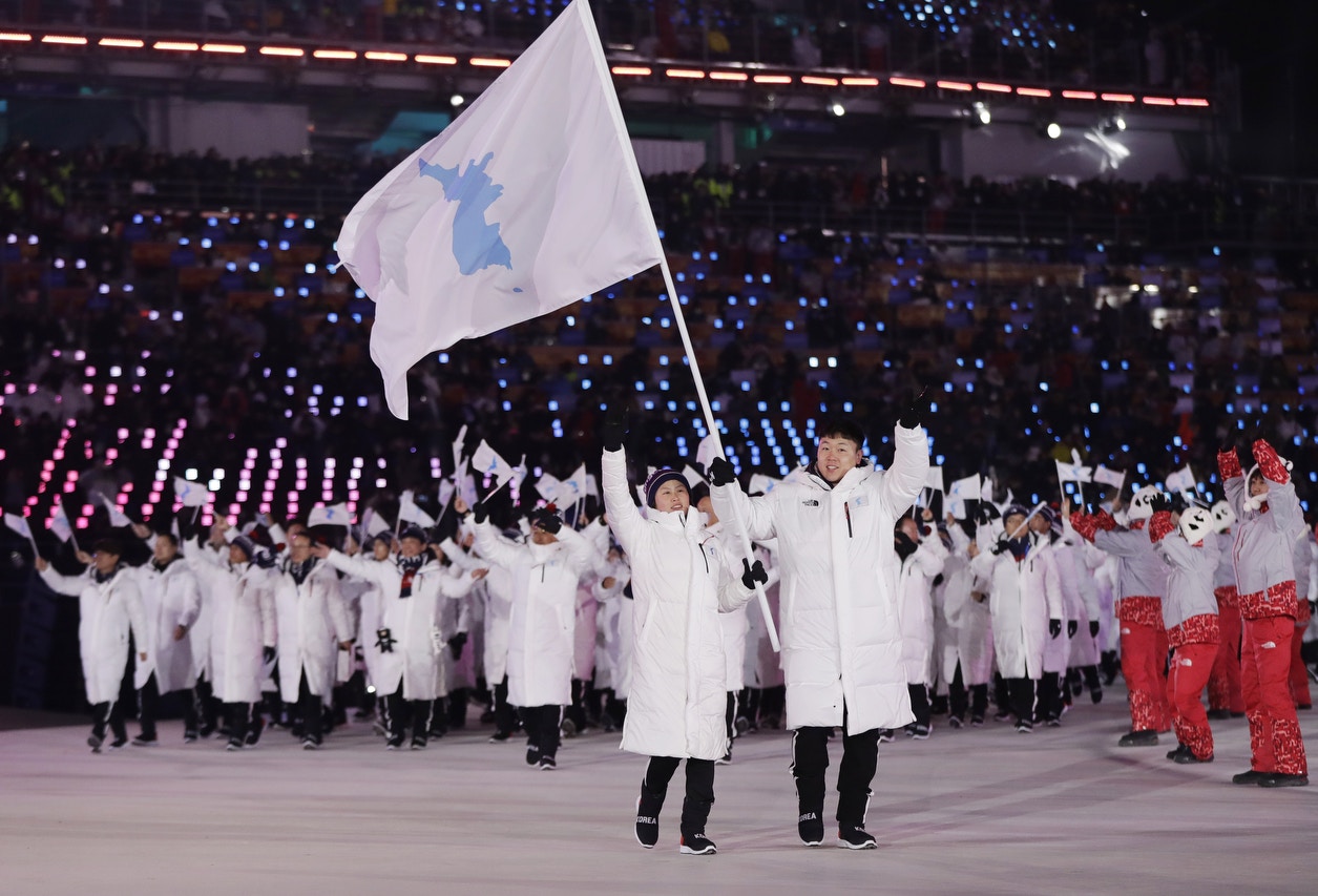 【圖話】平昌冬奧歷史一刻　兩韓運動員持統一旗出場