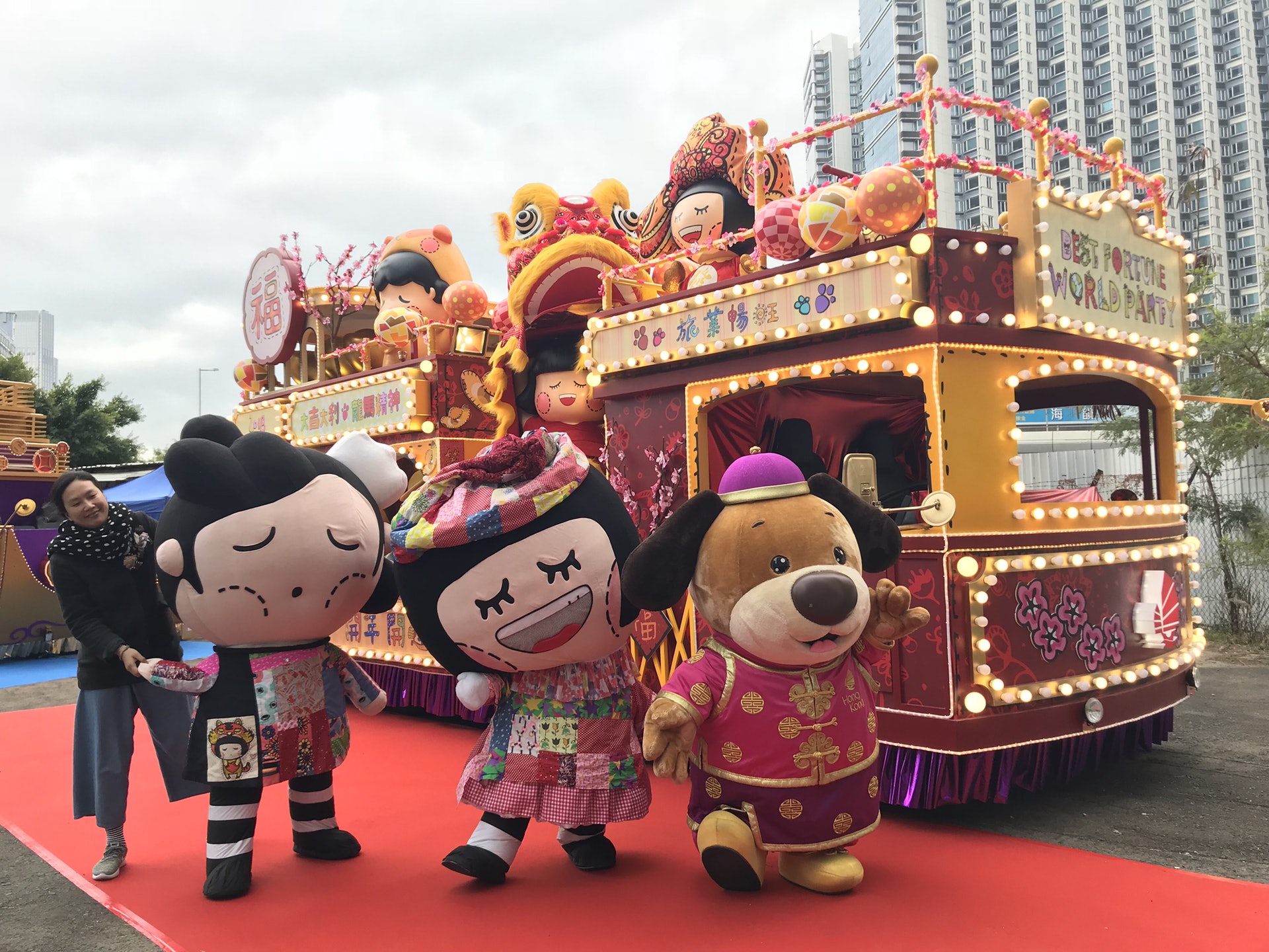 迎狗年 新春花車巡遊年初一晚舉行chocolate Rain花車首登場 香港01 社會新聞 迎狗年 新春花車巡遊年初一晚舉行chocolate Rain花車首登場 香港01 社會新聞