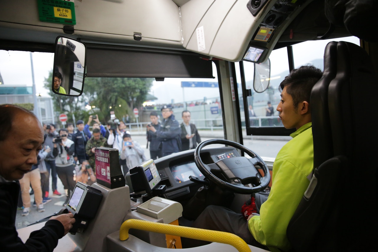 消息 九巴訂新工時上限常更車長每日12小時周一宣布加底薪