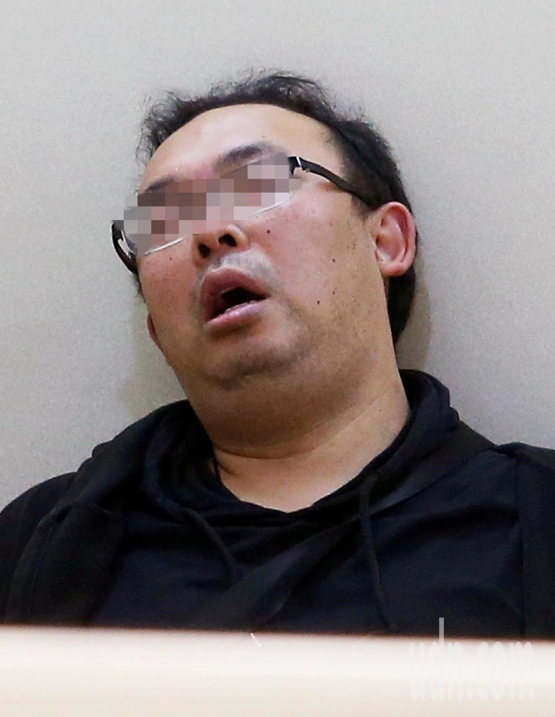 鍾男被警方依詐欺罪扣查。(聯合新聞網) 鍾男被警方依詐欺罪扣查。(聯合新聞網)