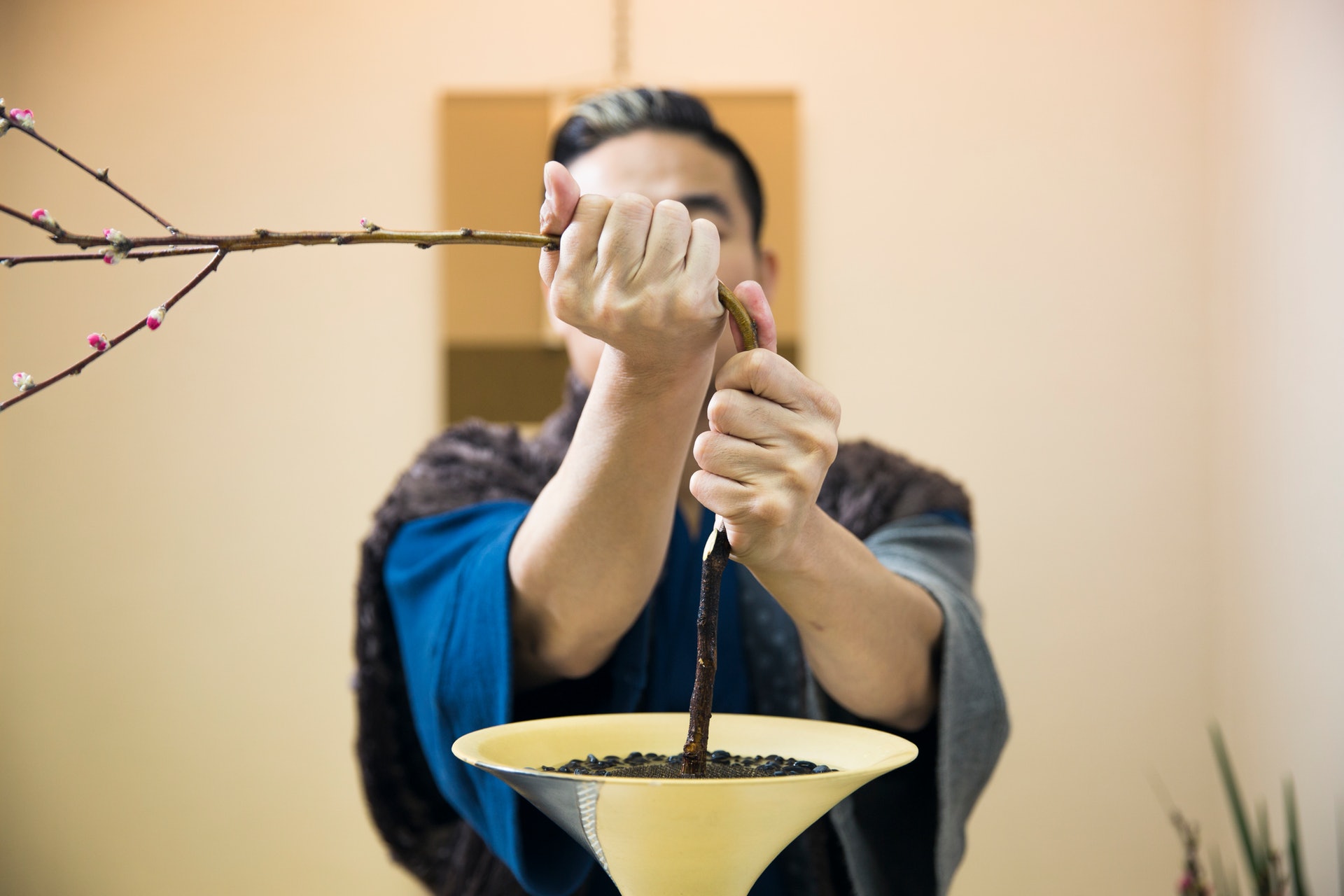 華道等同花道 日本花道 是一種承載千幾年歷史的插花藝術 華道等同花道 日本花道 是一種承載千幾年歷史的插花藝術