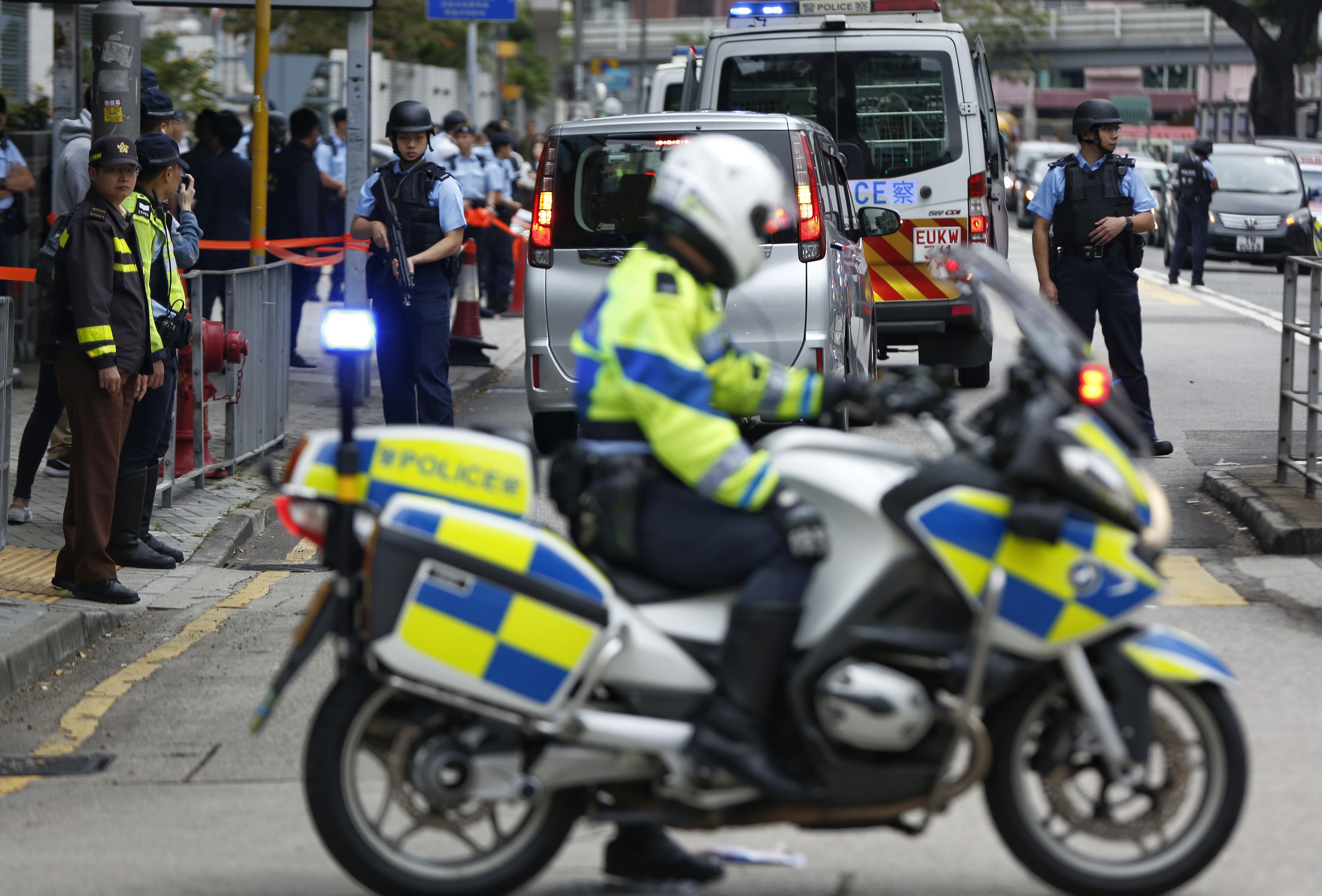 極度重犯 懲教飛虎隊出動庭外十步一警押犯規模遠超兩賊王 香港01 社會新聞