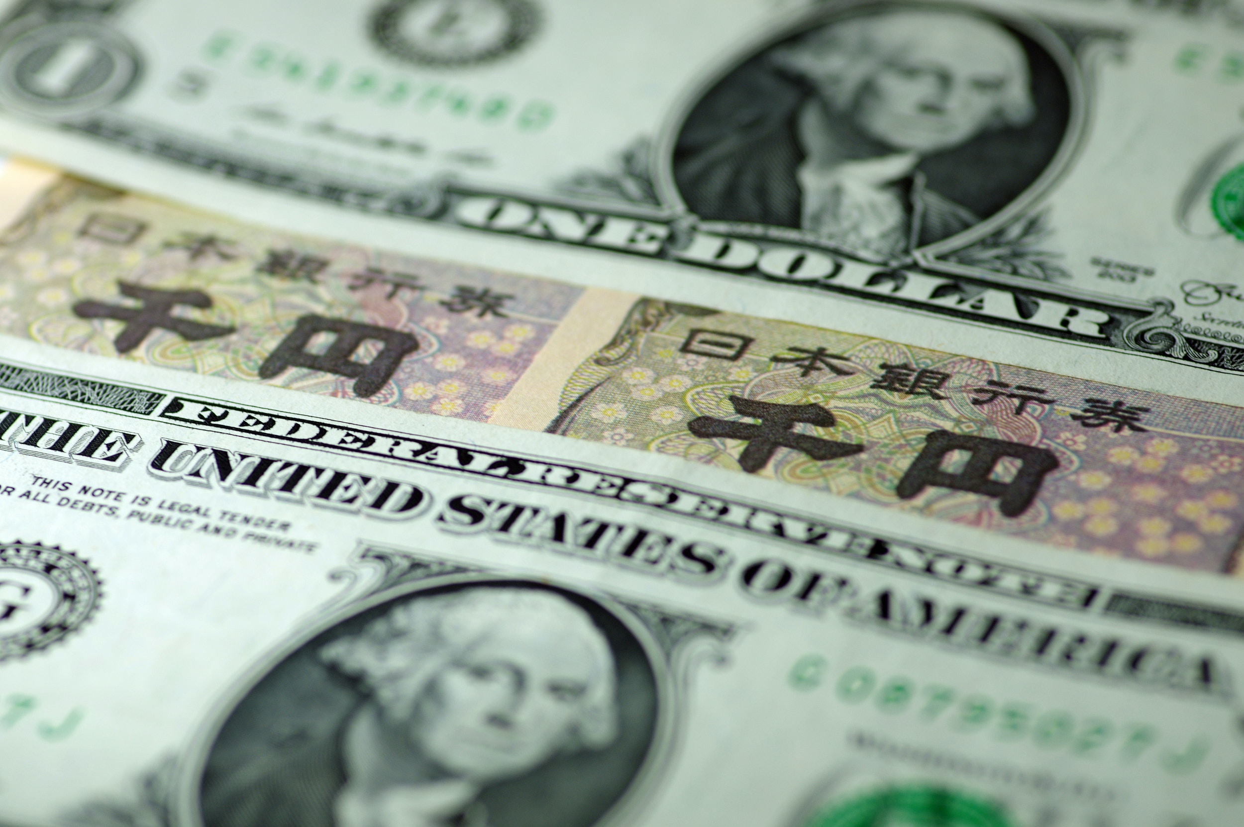 美元兌日圓再度升穿150 紐約期金跌1.27% 油價上揚