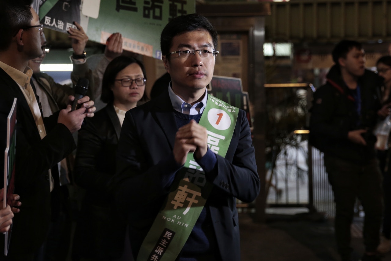 【立法會補選】投票最後半小時衝刺　區諾軒回利東作最後拉票