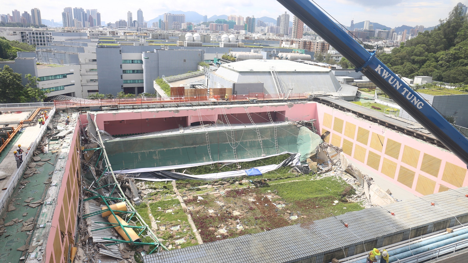 【城大塌天花】校董會主席:將向承建商威華建築興訟 【城大塌天花】校董會主席:將向承建商威華建築興訟