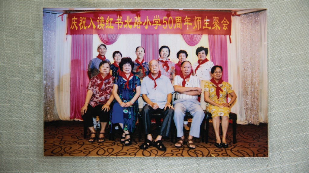 【香港老人在內地.四】夾在香港與大陸的「教育戰線」們 【香港老人在內地.四】夾在香港與大陸的「教育戰線」們