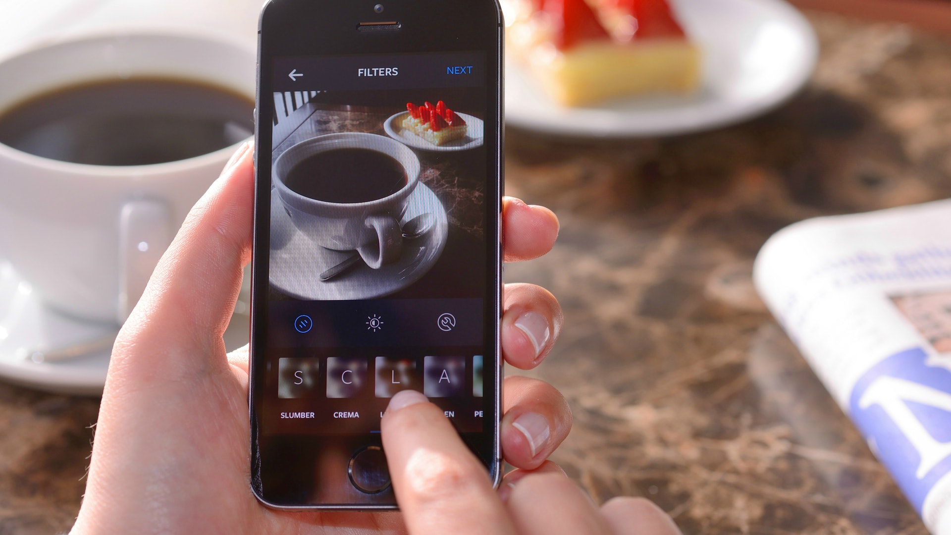 Instagram粉絲很會自娛? 研究發現:拍照令人快樂 Instagram粉絲很會自娛? 研究發現:拍照令人快樂