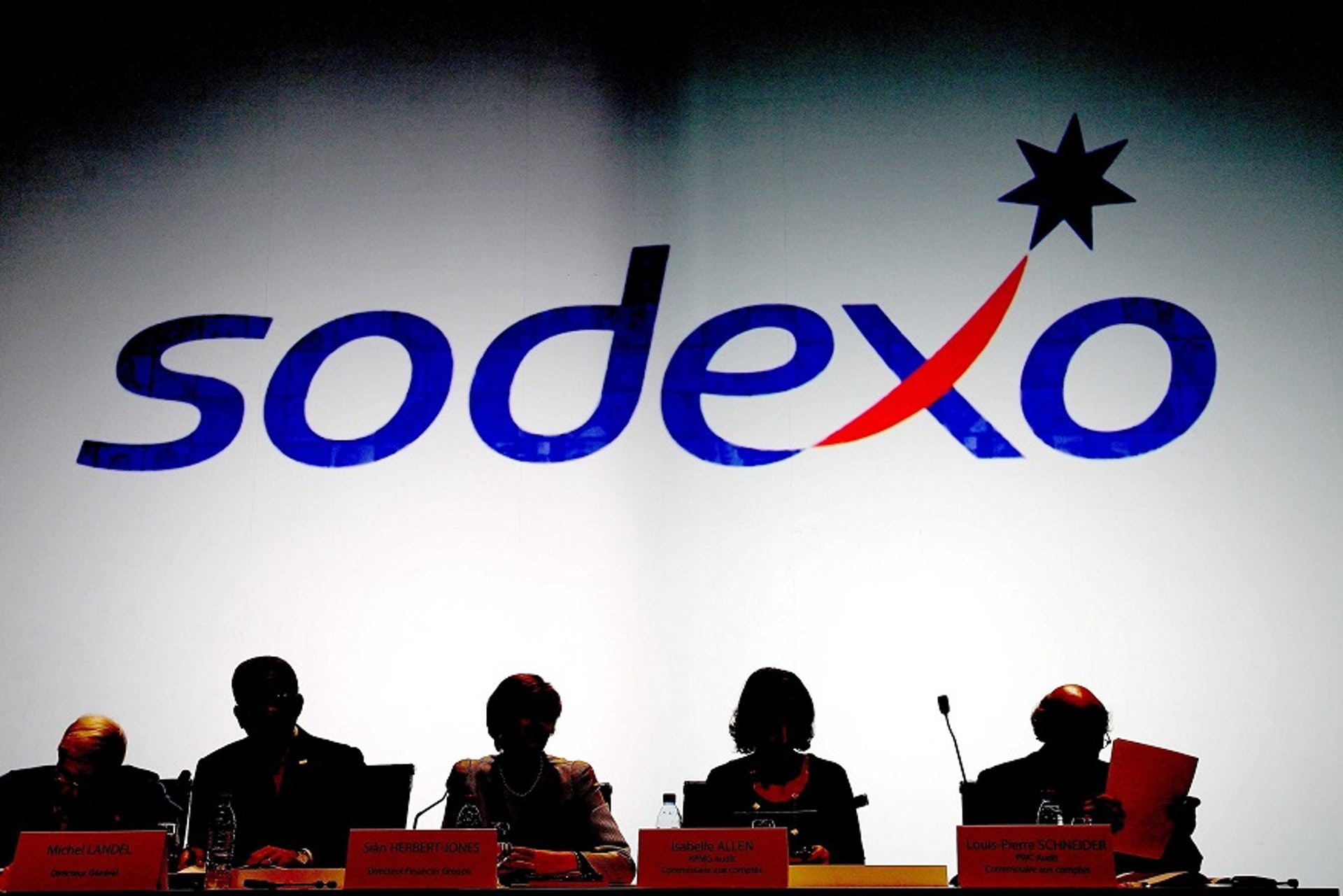 跨國企業索迪斯(Sodexo)旗下擁有數十萬名員工,公司要確保營運順利,當然先要做到上下一心。(視覺中國) 跨國企業索迪斯(Sodexo)旗下擁有數十萬名員工,公司要確保營運順利,當然先要做到上下一心。(視覺中國)