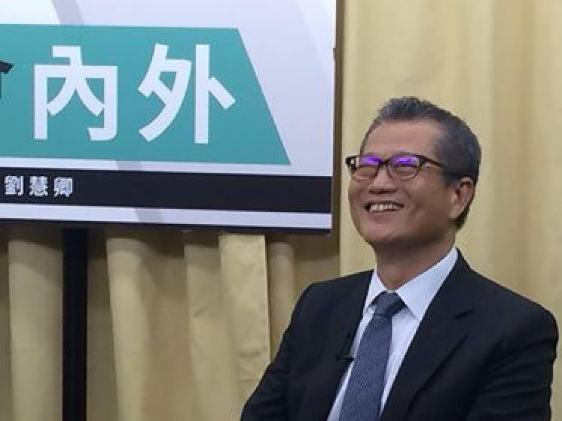 陳茂波早前接受前立法會議員劉慧卿訪問時,表示空置稅在考慮之列。(彭毅詩攝) 陳茂波早前接受前立法會議員劉慧卿訪問時,表示空置稅在考慮之列。(彭毅詩攝)