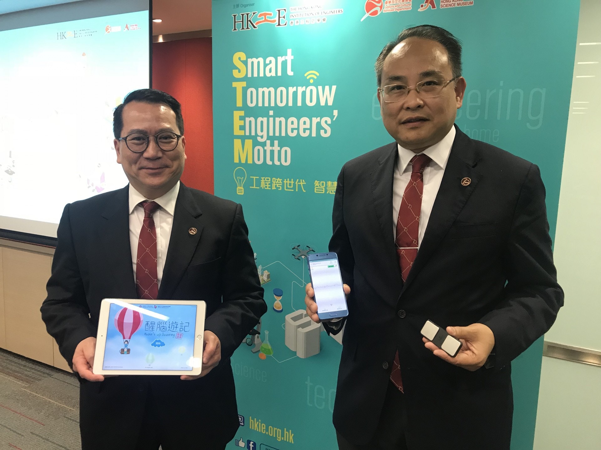 工程師設計迷你移動心電圖儀學會：醫療系統需工程師貢獻