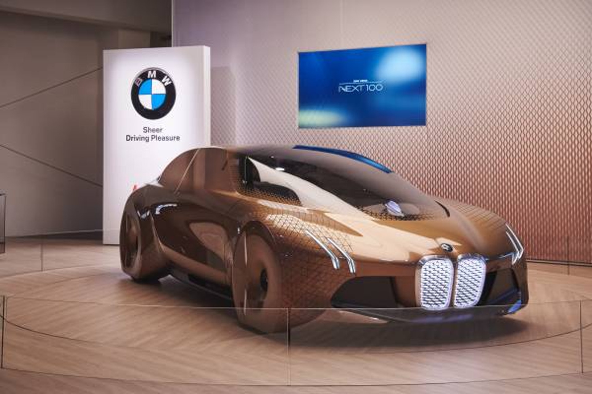 寶馬BMW公佈,今年第三季其經營利潤按年大跌61%,錄得17億歐元,不及預期。(資料圖片) 寶馬BMW公佈,今年第三季其經營利潤按年大跌61%,錄得17億歐元,不及預期。(資料圖片)