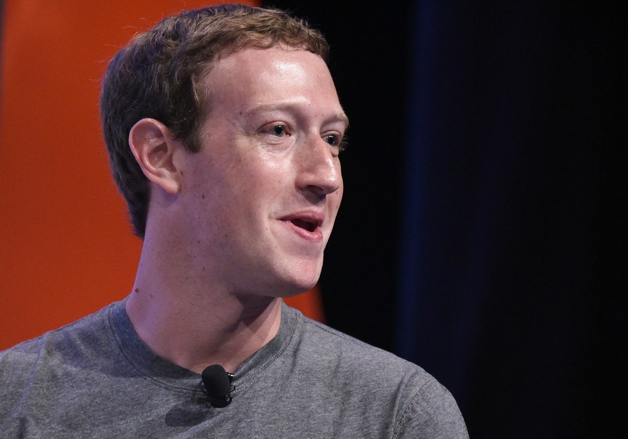Facebook因用戶資料外泄事件,創辦人兼行政總裁朱克伯格(Mark Zuckerberg)近日備受外界指摘。(VCG) Facebook因用戶資料外泄事件,創辦人兼行政總裁朱克伯格(Mark Zuckerberg)近日備受外界指摘。(VCG)