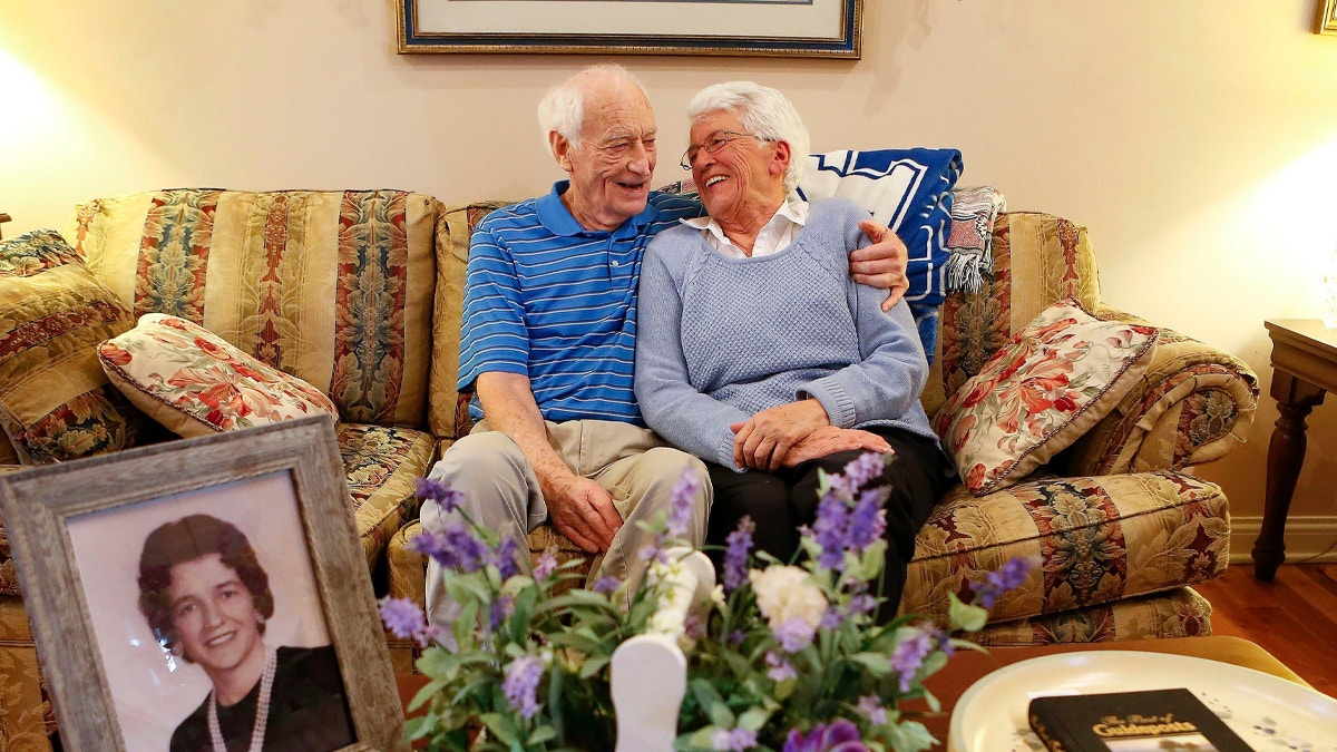 愛情故事 結婚 離婚再結婚美國老夫婦望牽手走彼此最後一程