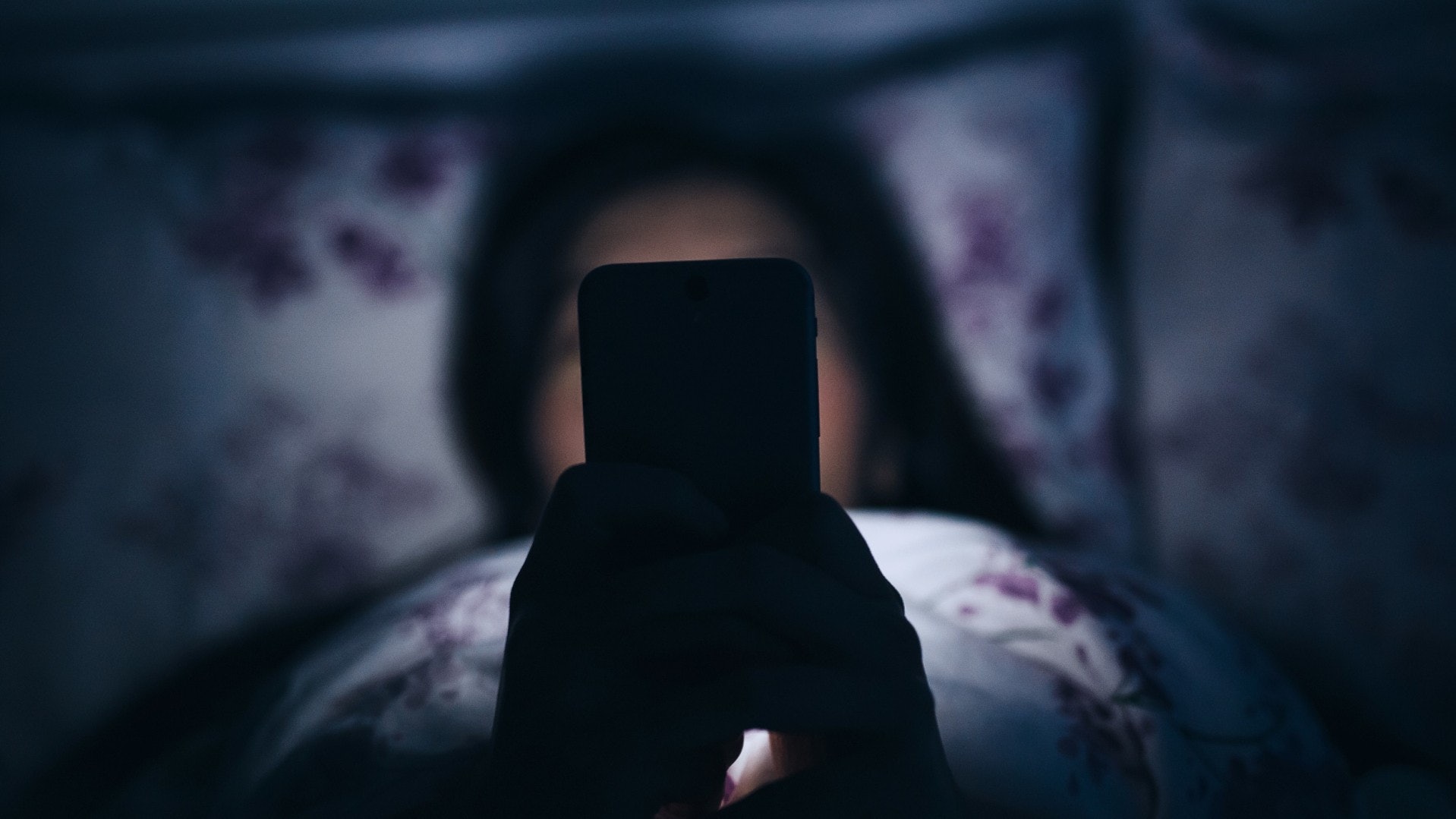 【倫常慘案】擔心深夜玩手機被告發 14歲女童殺11歲親弟滅口 【倫常慘案】擔心深夜玩手機被告發 14歲女童殺11歲親弟滅口