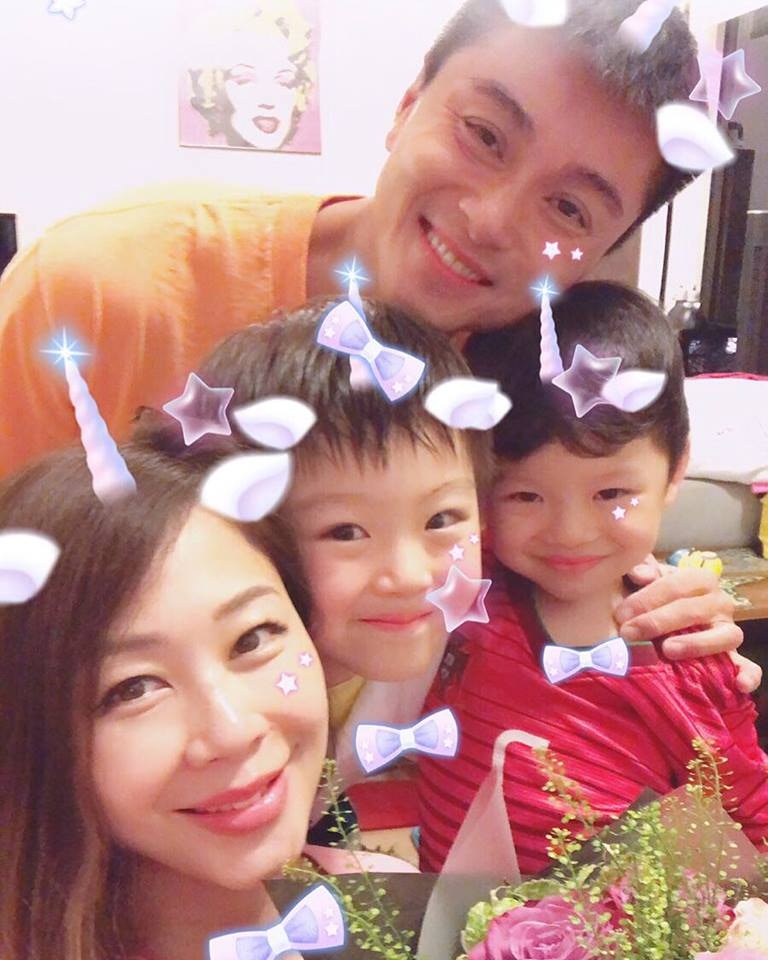 而家一家親好融洽，原來當年爭咁遠。（Facebook圖片）