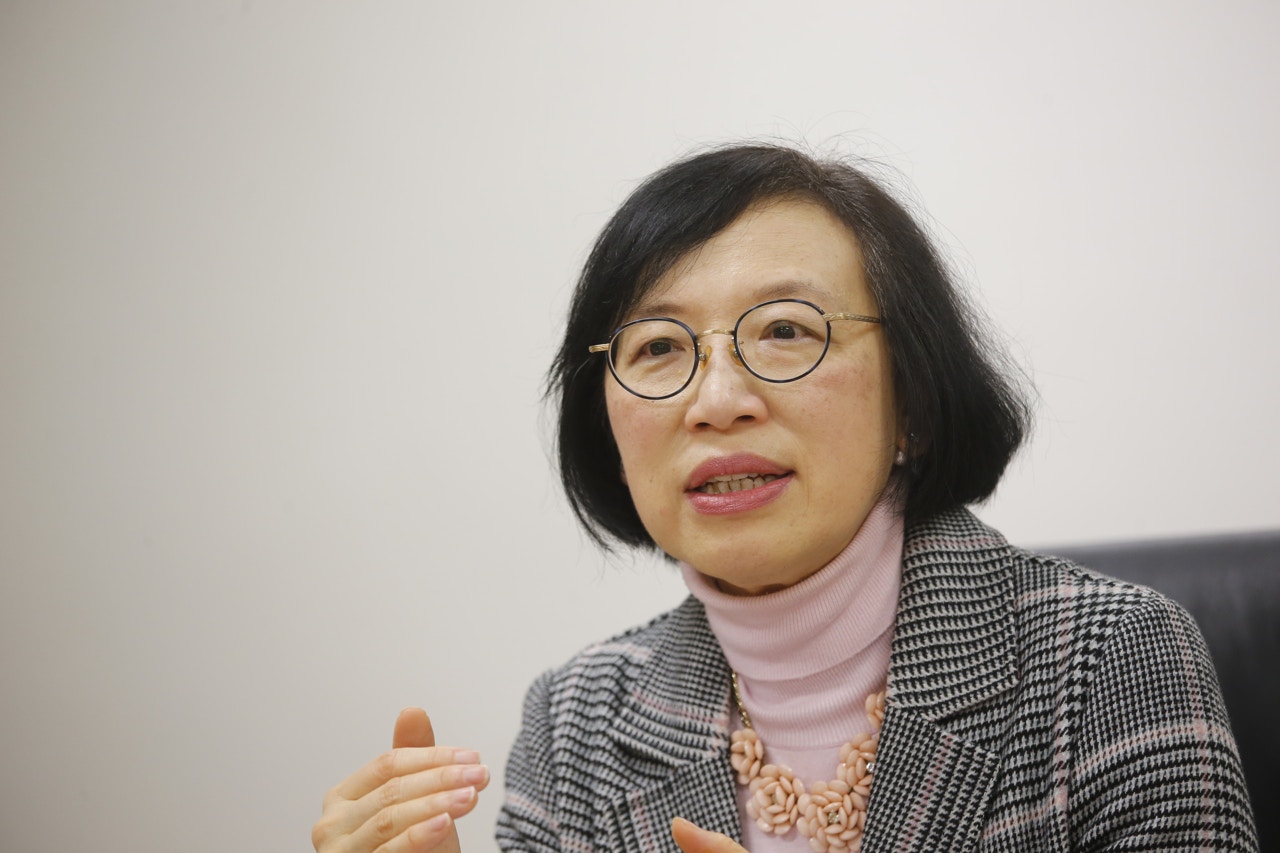 陳肇始指政府將向立法會提交建議，修訂《道路交通條例》，當交通意外涉及包括貓隻和狗隻在內的動物時，涉事車輛司機必須報警。（資料圖片／梁鵬威攝）