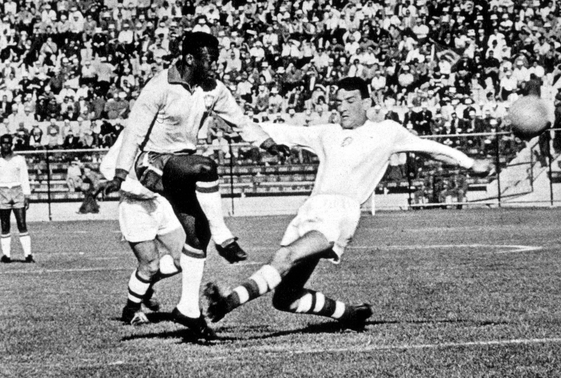 比利在1962年一屆世界盃只踢了兩場比賽。