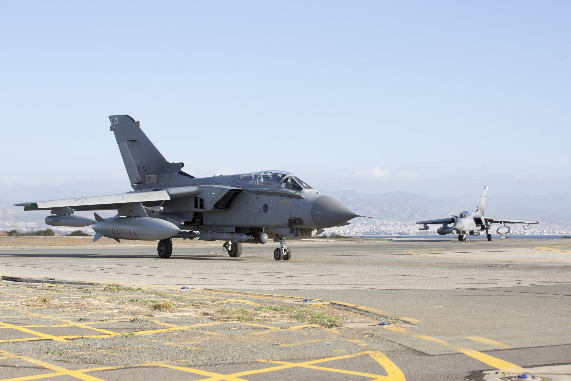 英國皇家空軍旋風GR4戰機。(VCG) 英國皇家空軍旋風GR4戰機。(VCG)
