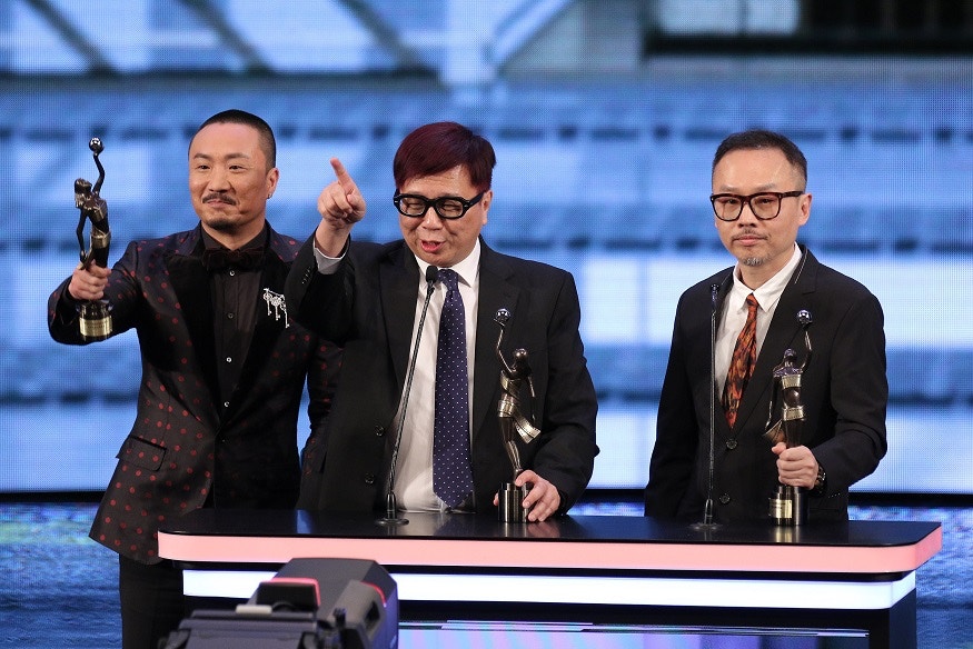 由金培達（中）作曲、陳少琪（右）填詞及鄭中基（左）主唱的《沒聽過的歌》，獲2018年金像獎《最佳原創歌曲獎》殊榮。 （視覺中國）
